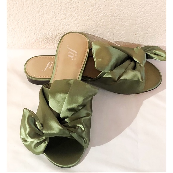 THE FIX NAOMI WOMEN’S OVERSIZED BOW SLIDES SZ 8 - Picture 1 of 10